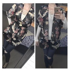 Kaileigh Tinkham Navy Blue Floral Kimono Size L